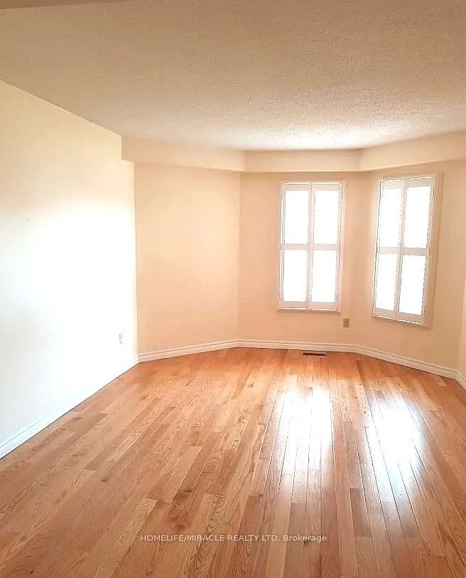 4 bed, $3,400 — Photo 2