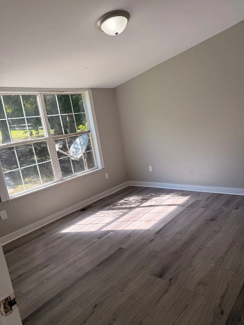 Rossville Home — Photo 3
