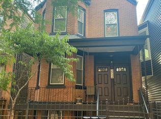 2934 N Sawyer Ave #B, Chicago, IL 60618