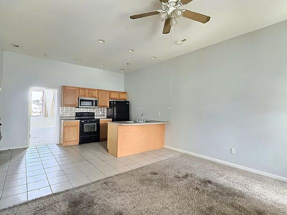 3rd image of 417 E SPRING ST #B