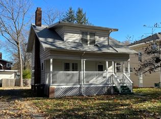 1004 S Busey Ave, Urbana, IL