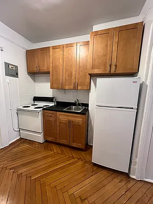 Rented by City Connections Realty | media 10