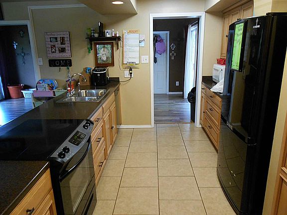 2nd image of 3803 Dolphin Ln