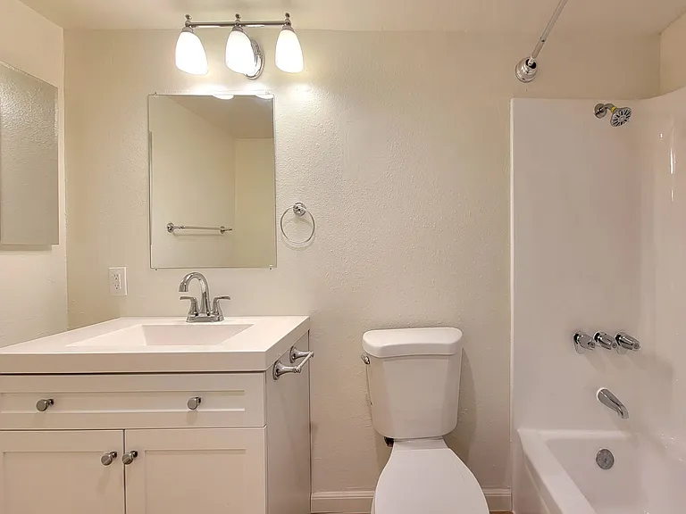 Verdugo Vista — Photo 8