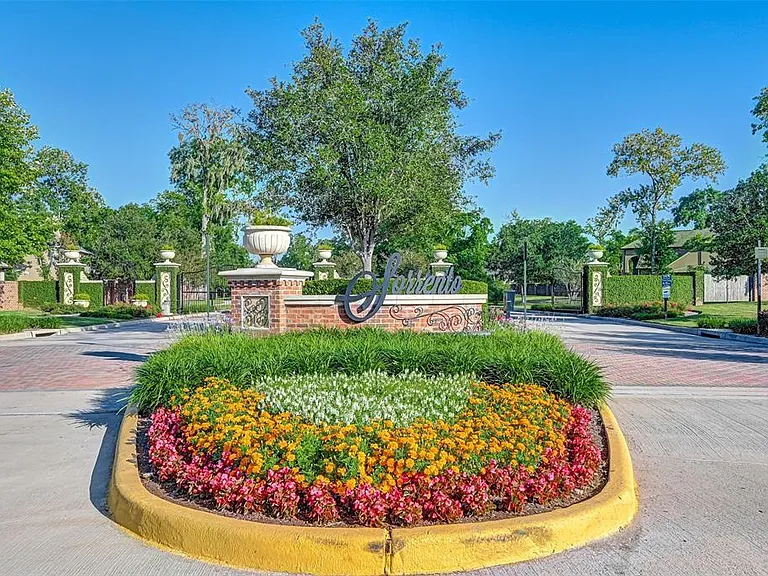 39 Marino Dr — Photo 2
