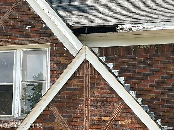 3rd image of 5919 Yorkshire Rd