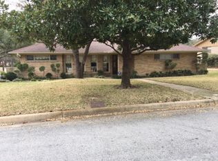 7282 Madeira Dr, Fort Worth, TX 76112