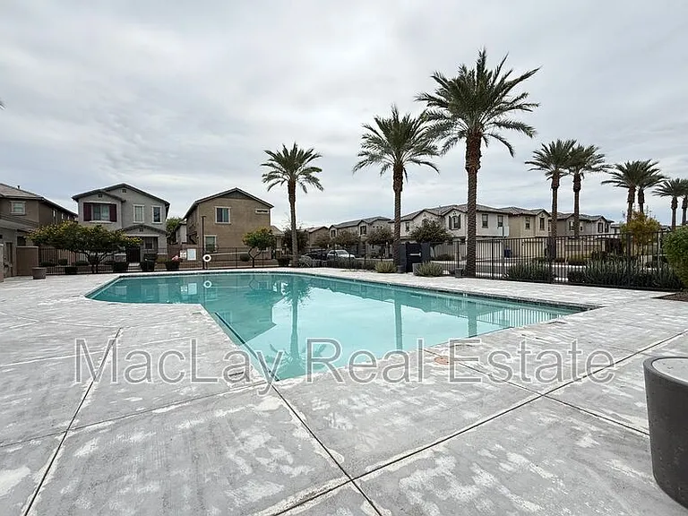 1708 S 83rd Way — Photo 25