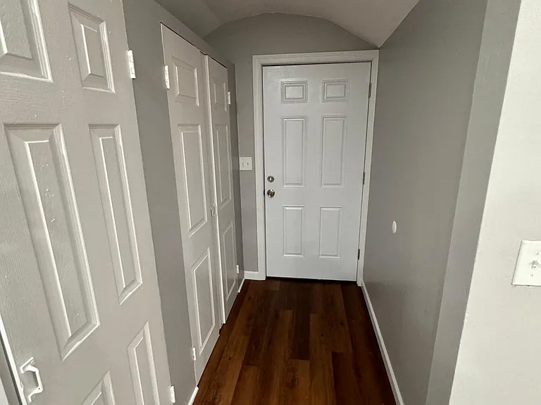 302 Walnut St #1 — Photo 8