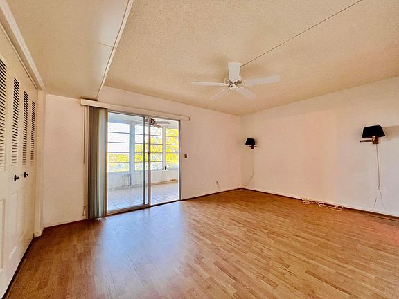 5th image of 323 Southampton B