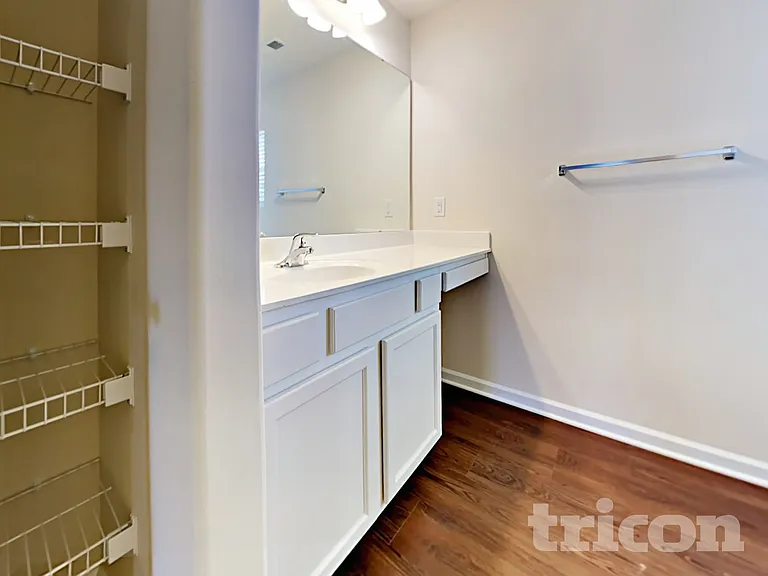 1357 Waylon Ave — Photo 12