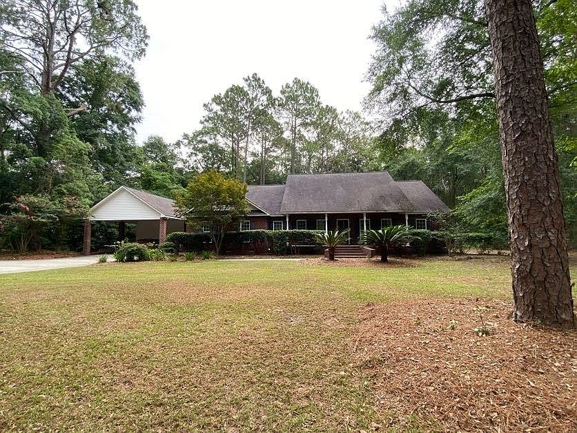 1st image of 1545 Crescent Dr