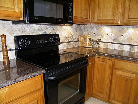 3rd image of 5305 Crescent Lake Dr