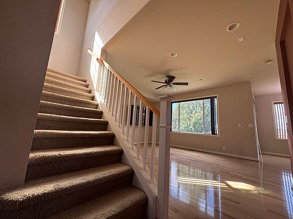 5th image of 6817 191st Pl NE