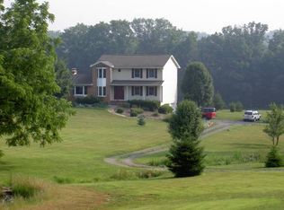 895 Stayman Dr, Falling Waters, WV 25419