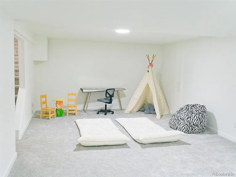 5927 S Yates Ct — Photo 22