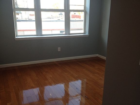 4th image of 504 Bergen Ave APT 1