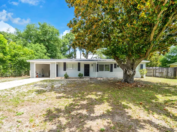 900 Bryn Mawr Blvd, Mary Esther, FL 32569