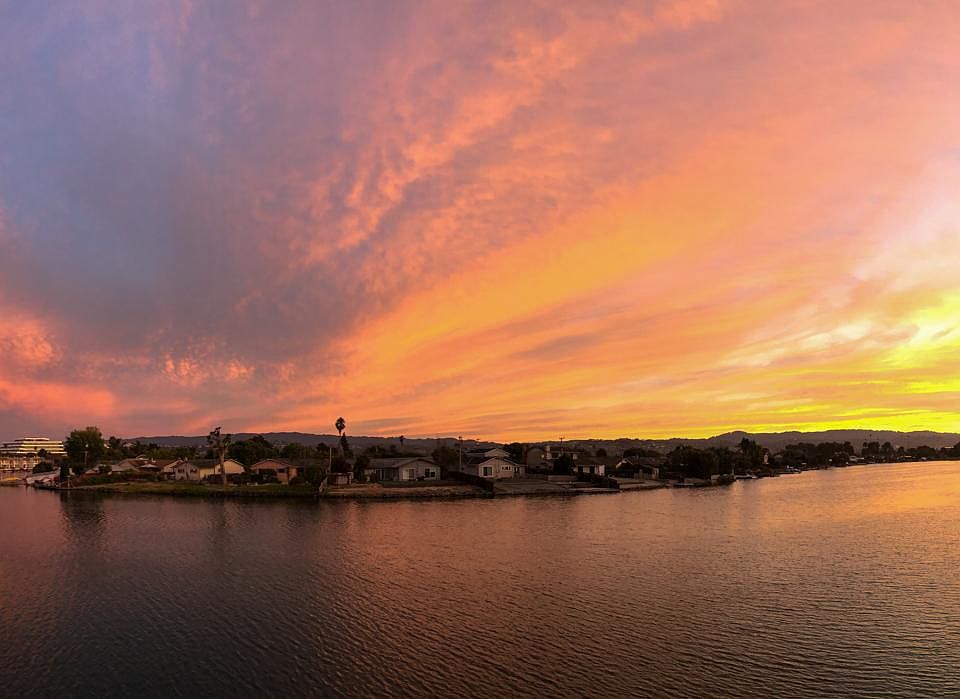 Rare and unique waterfront living experience at its finest!. Enjoy stunning sunset views of wide waters from your private deck while centrally located to San Francisco, Silicon Valley and three major airports.