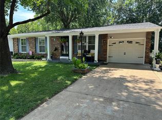 38 Smoke Tree Dr, Fenton, MO