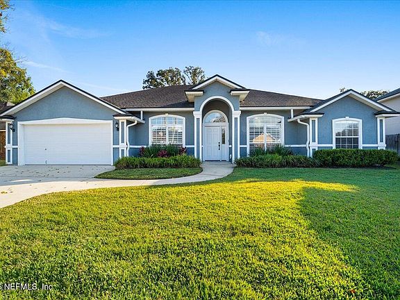 2nd image of 12124 LAKE FERN Drive