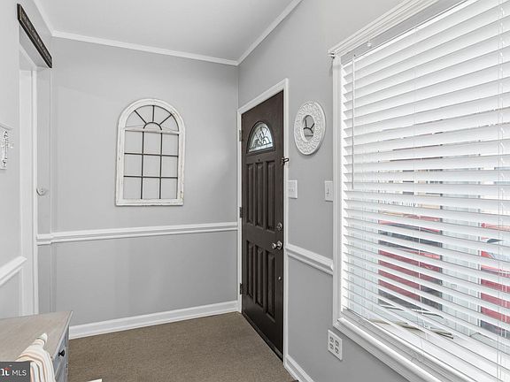 5th image of 2813 Wilmot St