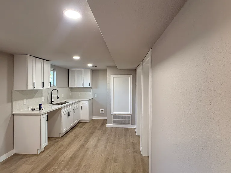 2209 Gano St #3 — Photo 13