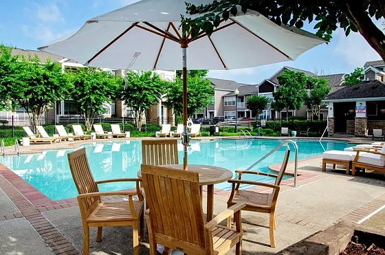 Hamptons at Woodland Pointe — Photo 1
