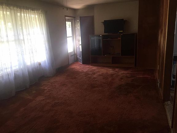 5th image of 113 Church Dr