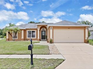 1805 Canoe Dr, Lutz, FL 33559