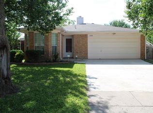 6518 Spitfire Dr, Arlington, TX 76001