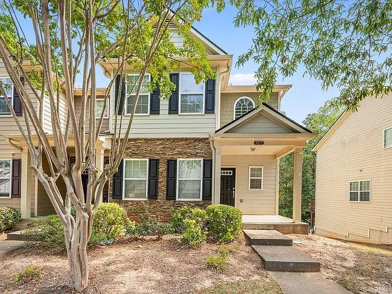 2677 Cedar Dr — Photo 1