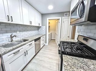 201 Park Ridge Cir, Marietta, GA 30068