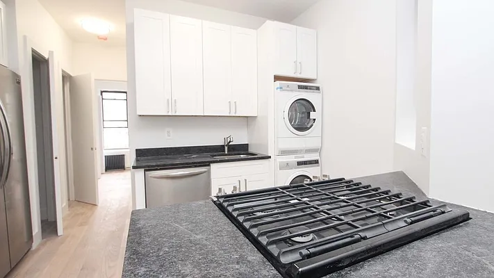 Rented by Nooklyn NYC LLC | media 21