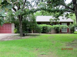 3113 Heatherwood Dr, Bryan, TX 77801