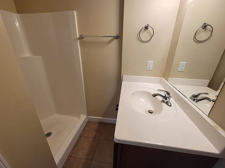 Forrest Edge Townhomes! - 4bd/4ba: Centrally Located! Upscale Student Living! — Photo 3