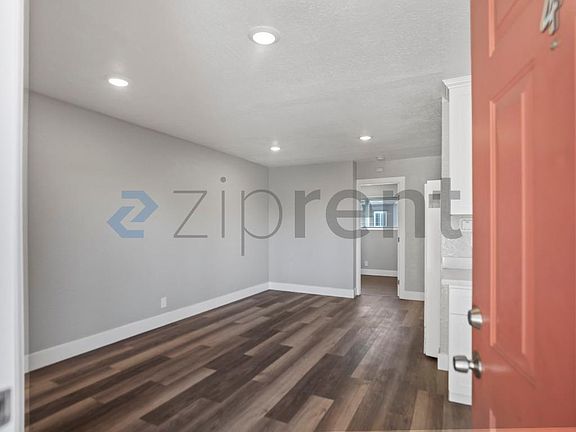 4th image of 26910 Manon Ave #4