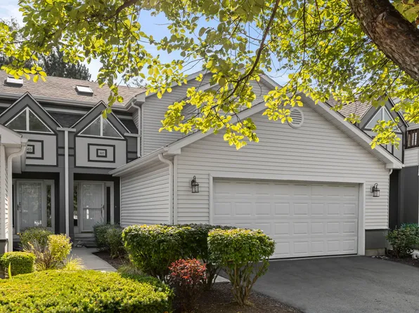 305 Inner Circle Dr, Bolingbrook, IL 60490