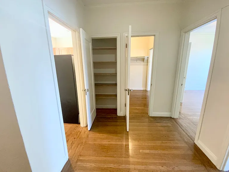 2760 Sutter St #202 — Photo 17