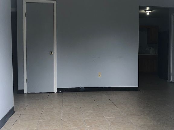 4th image of 1118 Park St APT 1