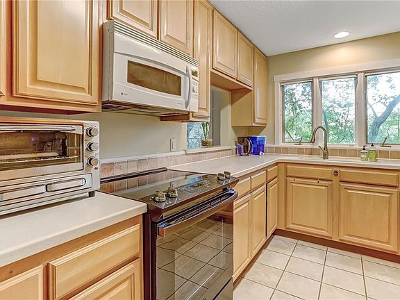 4th image of 2740 Ocklawaha Ave