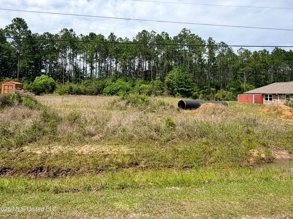 10348 Shady Pine Dr, Vancleave, MS 39565