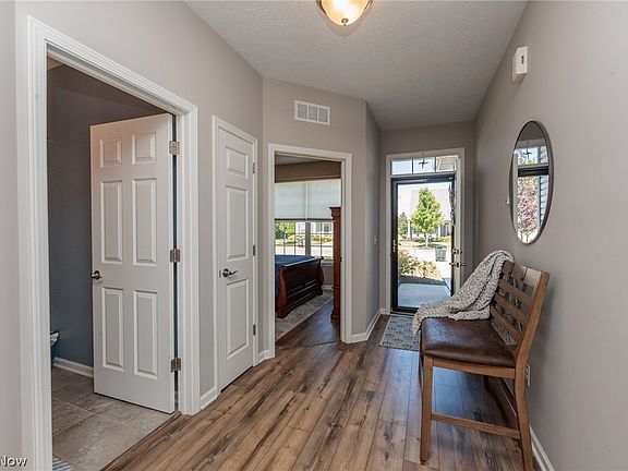 2nd image of 162 Kensington Way