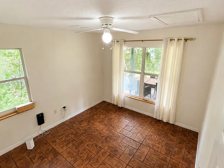 193 E Cowpen Lake Rd — Photo 4