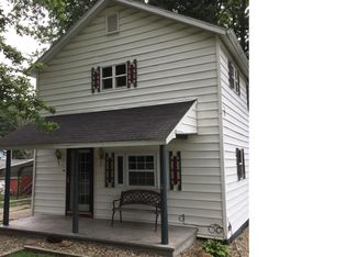 116 Grant St, White Hall, IL 62092