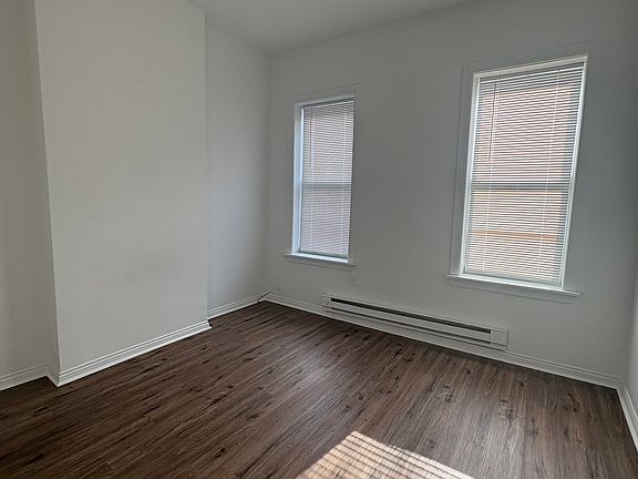 4th image of 2439 W Jefferson St Floor 1