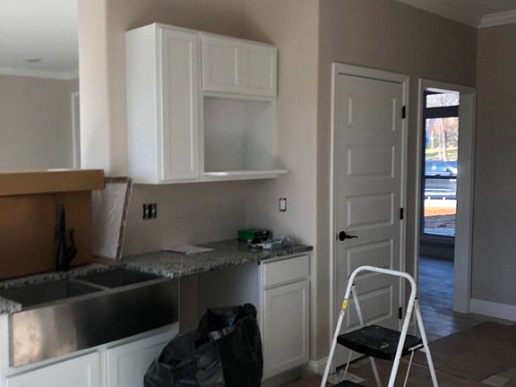 2nd image of 416 Holland Springs Dr