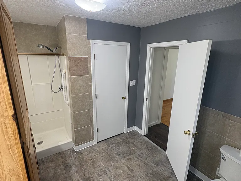 4325 Kentuck Rd — Photo 12