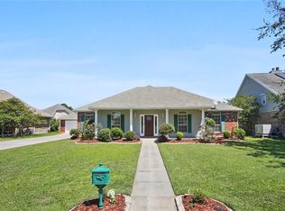 1805 Lake Michigan Dr, Harvey, LA 70058