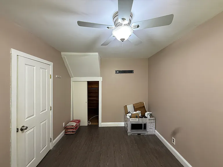 25 Van Wagoner Ave — Photo 9